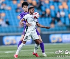 海港队4-1战胜天津津门虎，感谢远征军在现场的加油呐喊