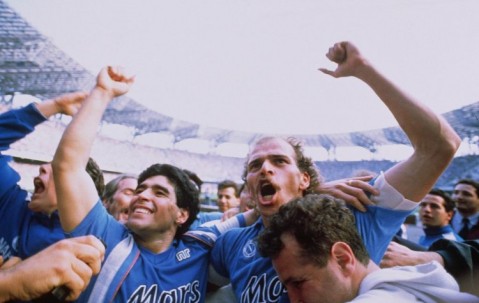 迪诺巴乔：老马在现代足球1年能进1千球 梅西在那个年代会被踢残